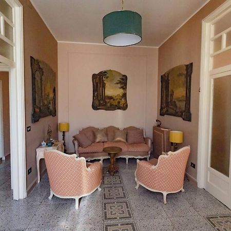 Luxury Suite Vitruvio 55 フォルミア エクステリア 写真