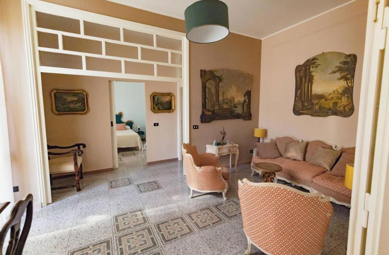 Luxury Suite Vitruvio 55 フォルミア エクステリア 写真
